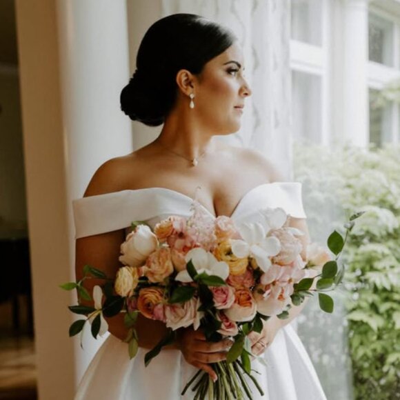 Essence of Australia Modern-Classic Wedding Dress - Bridal Size 20 - Picture 4 of 6